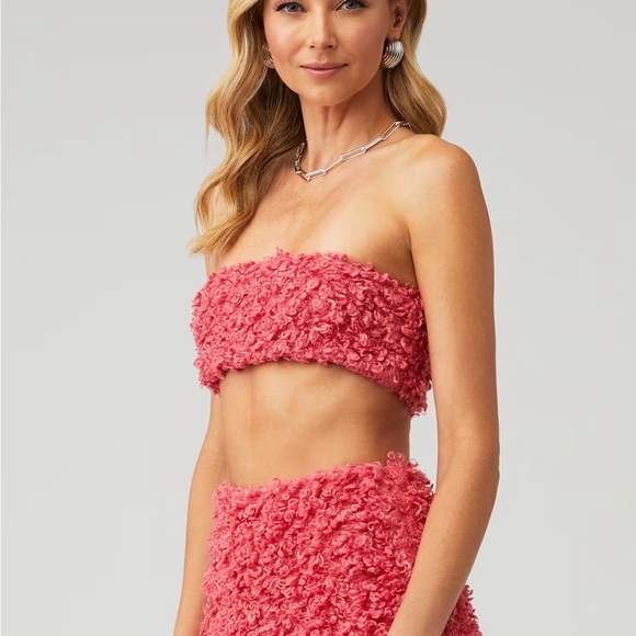 NWT In the Mood for Love Nada Fluffy Pink Textured Strapless Top Size Small - Picture 2 of 5